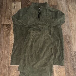 Olive Green Men's Lightweight Jacket and sweat pants
